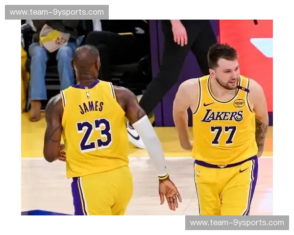 紫金荣光碰撞克城铁血：湖人vs骑士回放，一场关乎传承与尊严的史诗对决